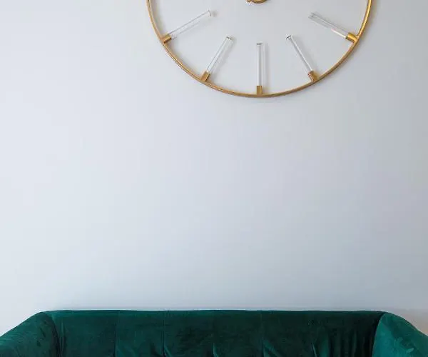 Peegel In Center Free Parking